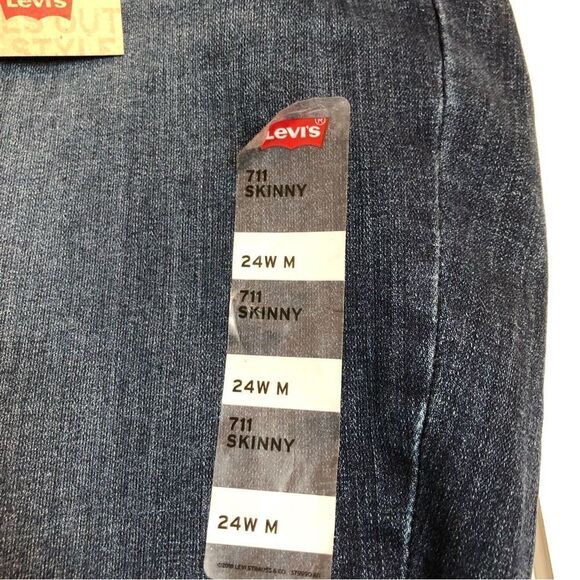 LEVIS - 🌺HP X 10 🌺 NWT -L Sz 24W Plus Size 721 Hi-Rise Skinny Distressed Jeans - Picture 15 of 16